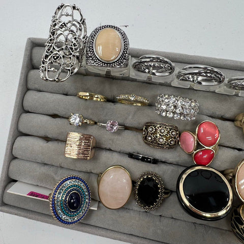 Fashion Cocktail Statement Rings Mixed Styles Gold Silver Tone Lot of 27 Pieces