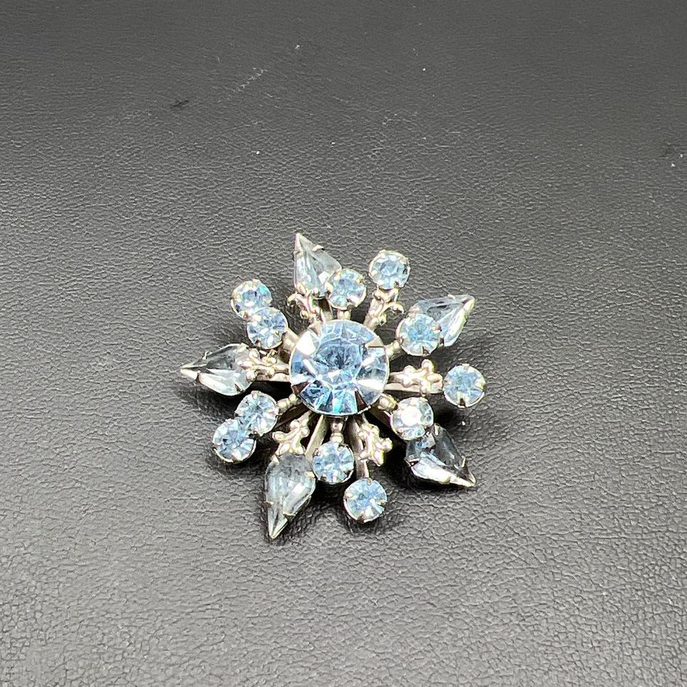 Sparkling Blue Rhinestone Snowflake Silver Tone Brooch
