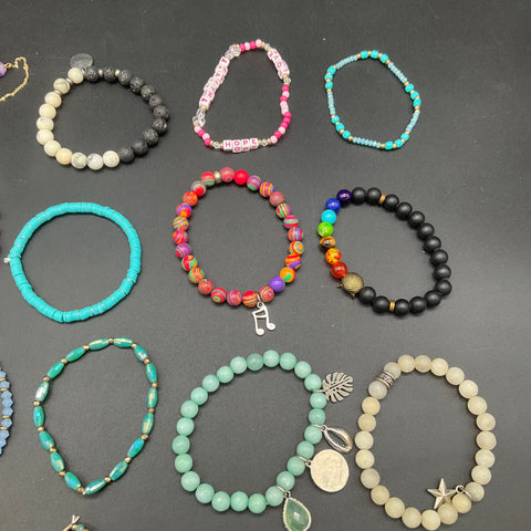 Mixed Fashion Jewelry Lot 22 Beaded Stretch Bracelets Chakra Lava Stone Charms
