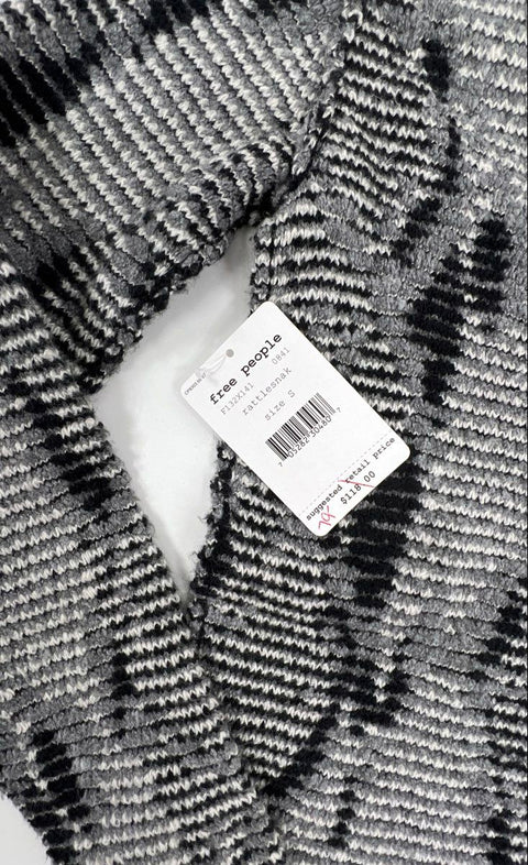 Free People Women's Rattlesnake Knit Sweater Gray V-Neck Tunic Boho Sz S NWT