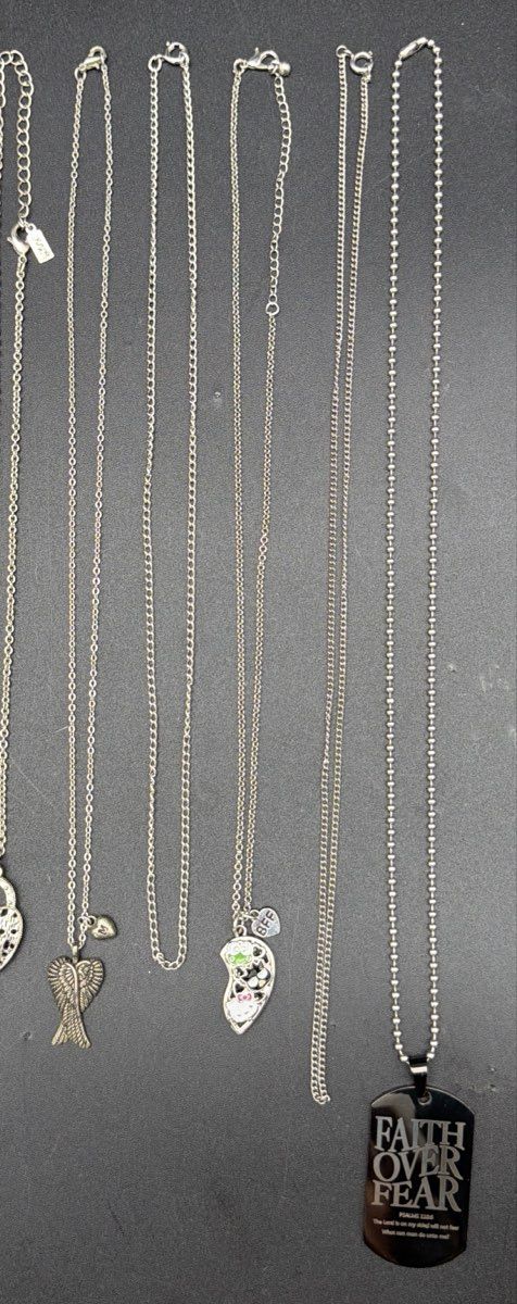 Silver Tone Costume Jewelry Lot 17 Pieces Necklaces Cross Heart Dreamcatcher
