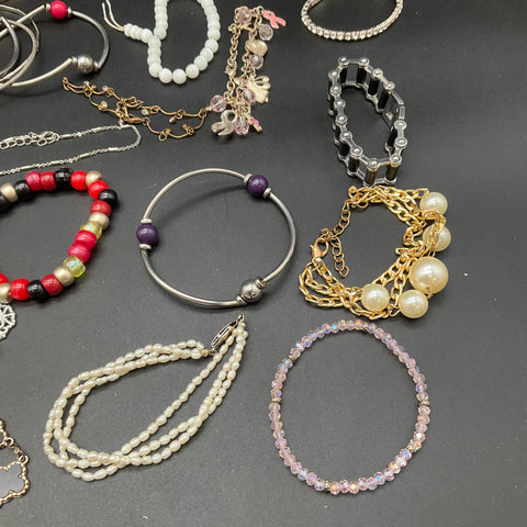 Vintage & Modern Bracelet Jewelry Lot of 40 Beaded Bangle Charm Cuff Mesh Chain