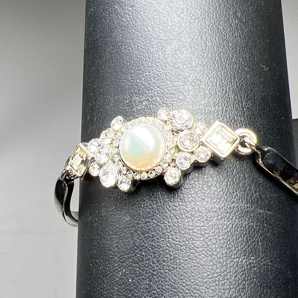 Mestige Swarovski Elements Silver Toen Faux Pearl Bracelet
