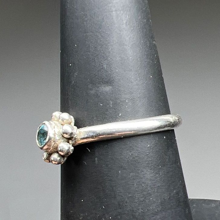 925 Sterling Silver Dainty Blue Spinel Flower Ring Size 6.25