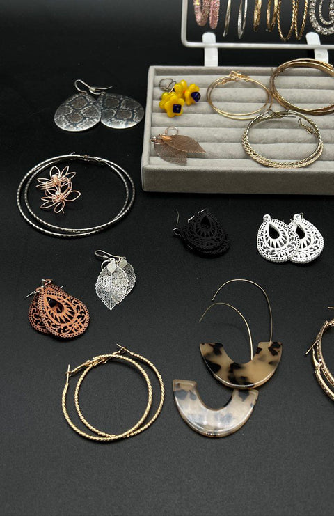 Fashion Earring Jewelry Lot 30 Pairs Gold Silver Tone Hoops Dangles Boho Style