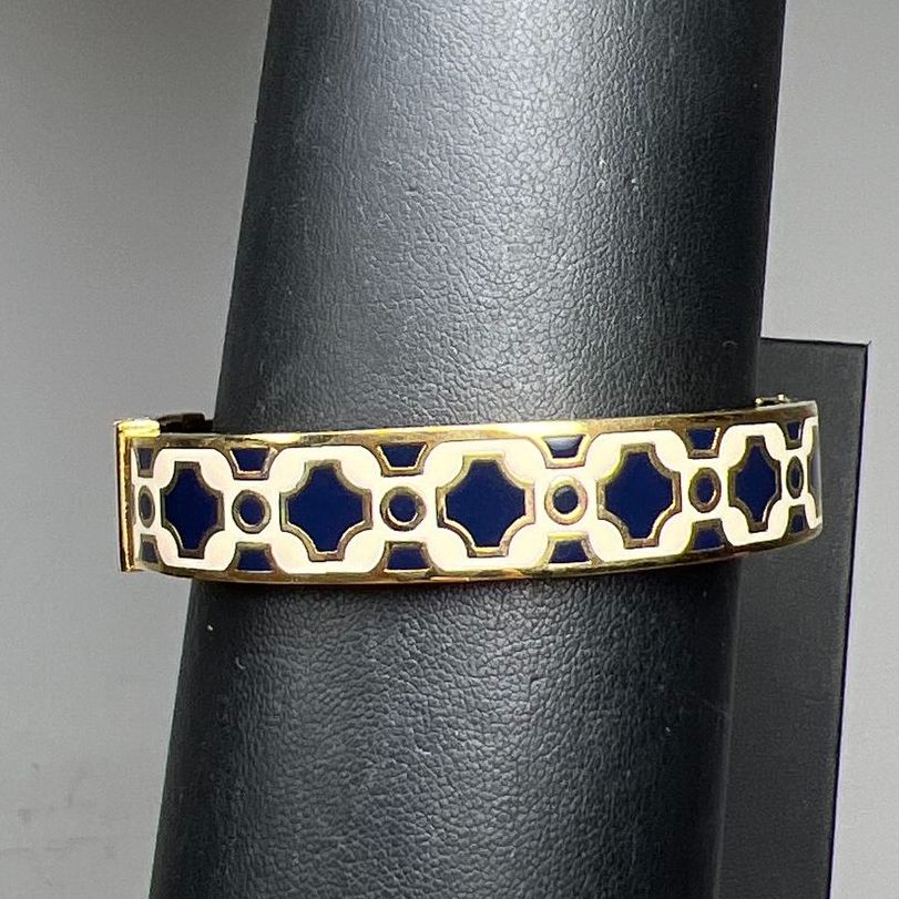 Spartina 449 Daufuskie Island SC Blue White Enamel Hinged Bangle Bracelet