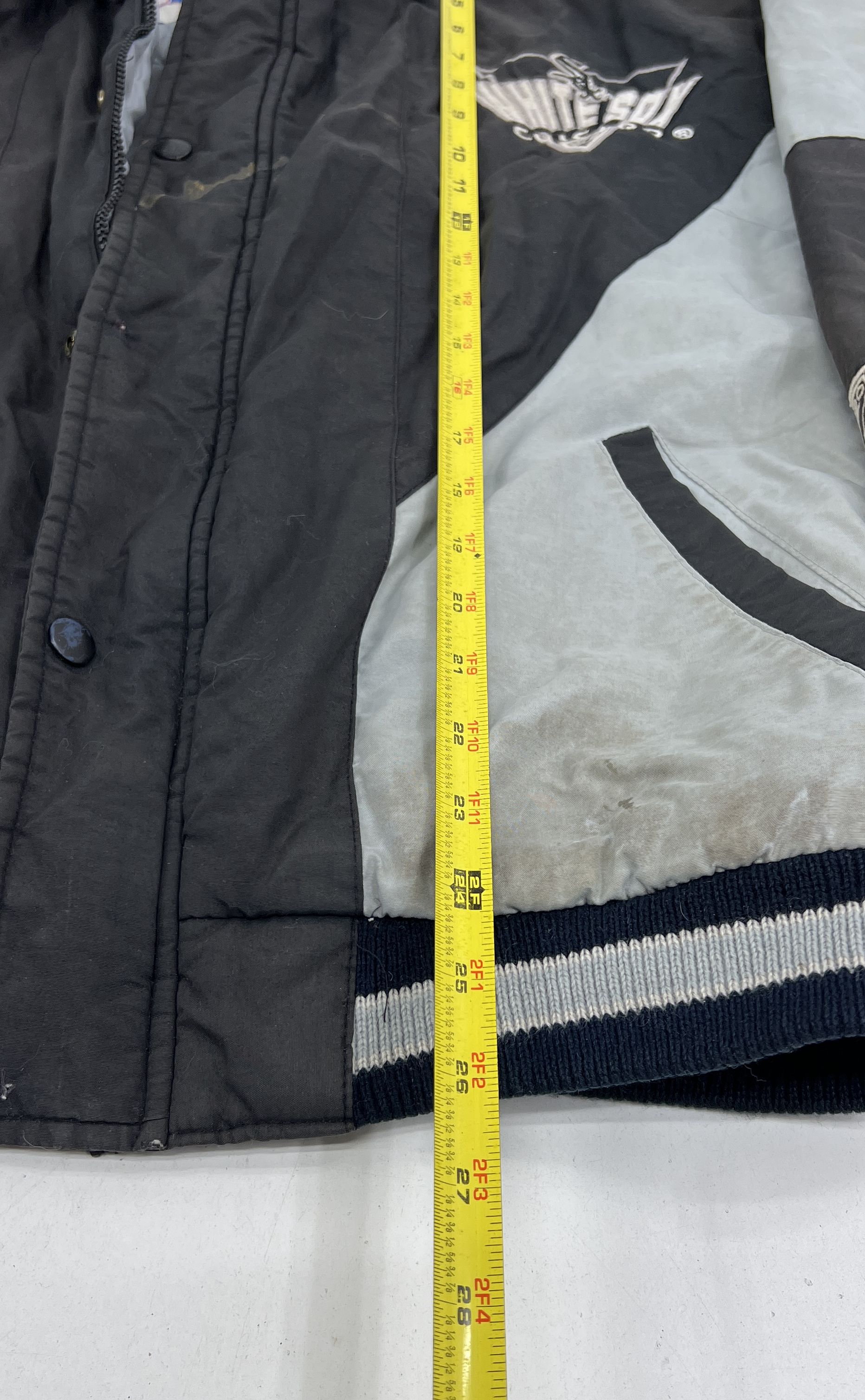 Vintage 90s Logo 7 Black Gray Chicago White Sox Hooded Puffer Jacket Youth L