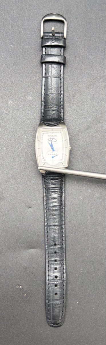 Cross Nissan Owner First Award Watch Tonneau Tank Blue Hands Leather