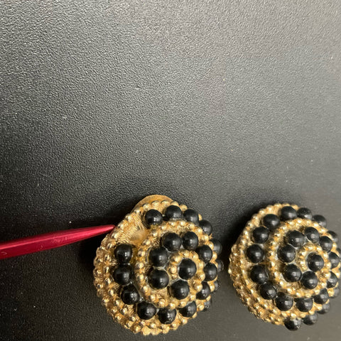 Vintage Gold Tone Black Bead Starburst Brooch Clip-on Earrings Demi Parure