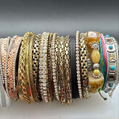 Fashion Jewelry Lot of 35+ Bracelets Rhinestone Paracord Beaded Bangles Wraps