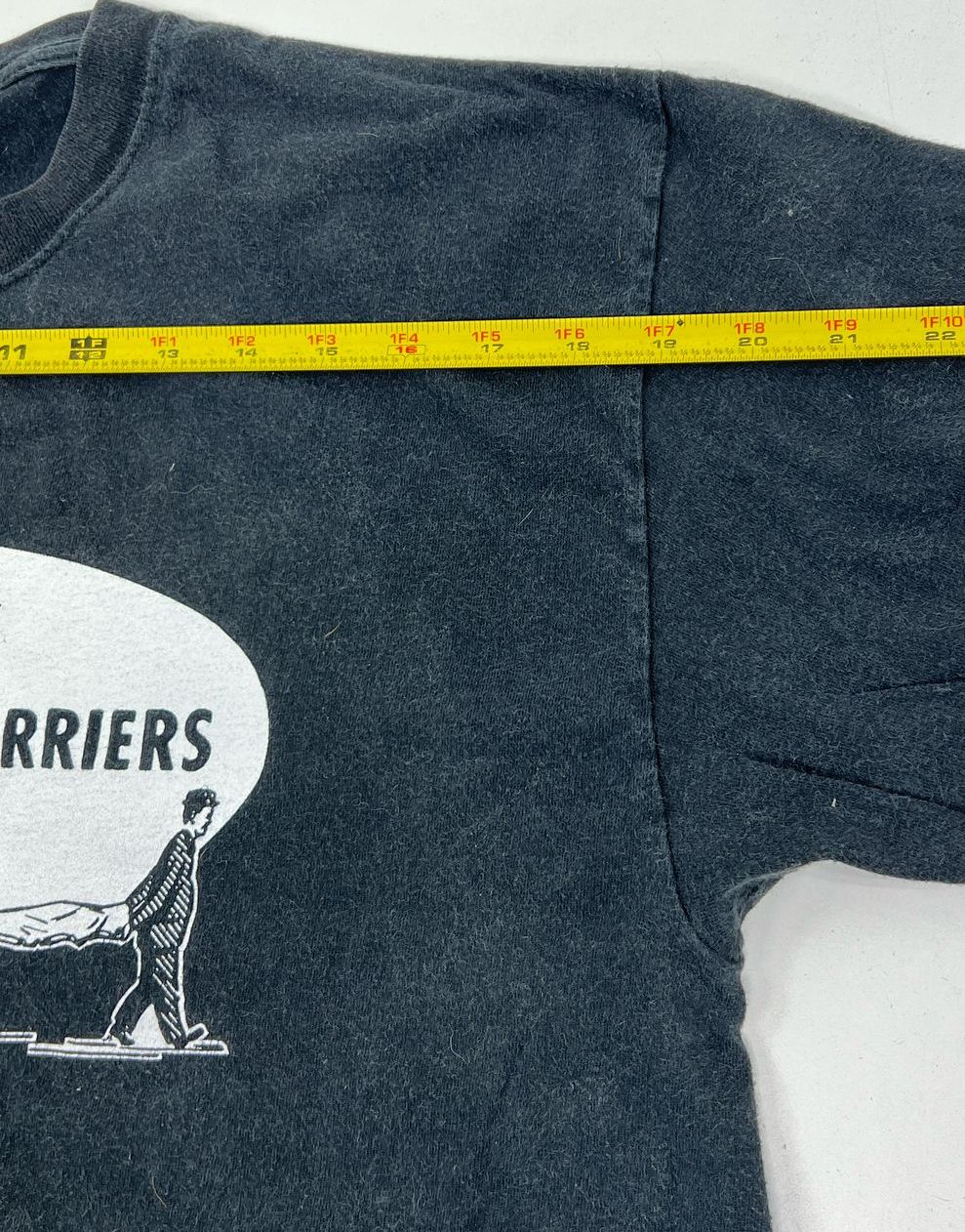 VTG Men's Hanes Flexible Body Carriers T-shirt Faded Black Goth Y2K Size Large