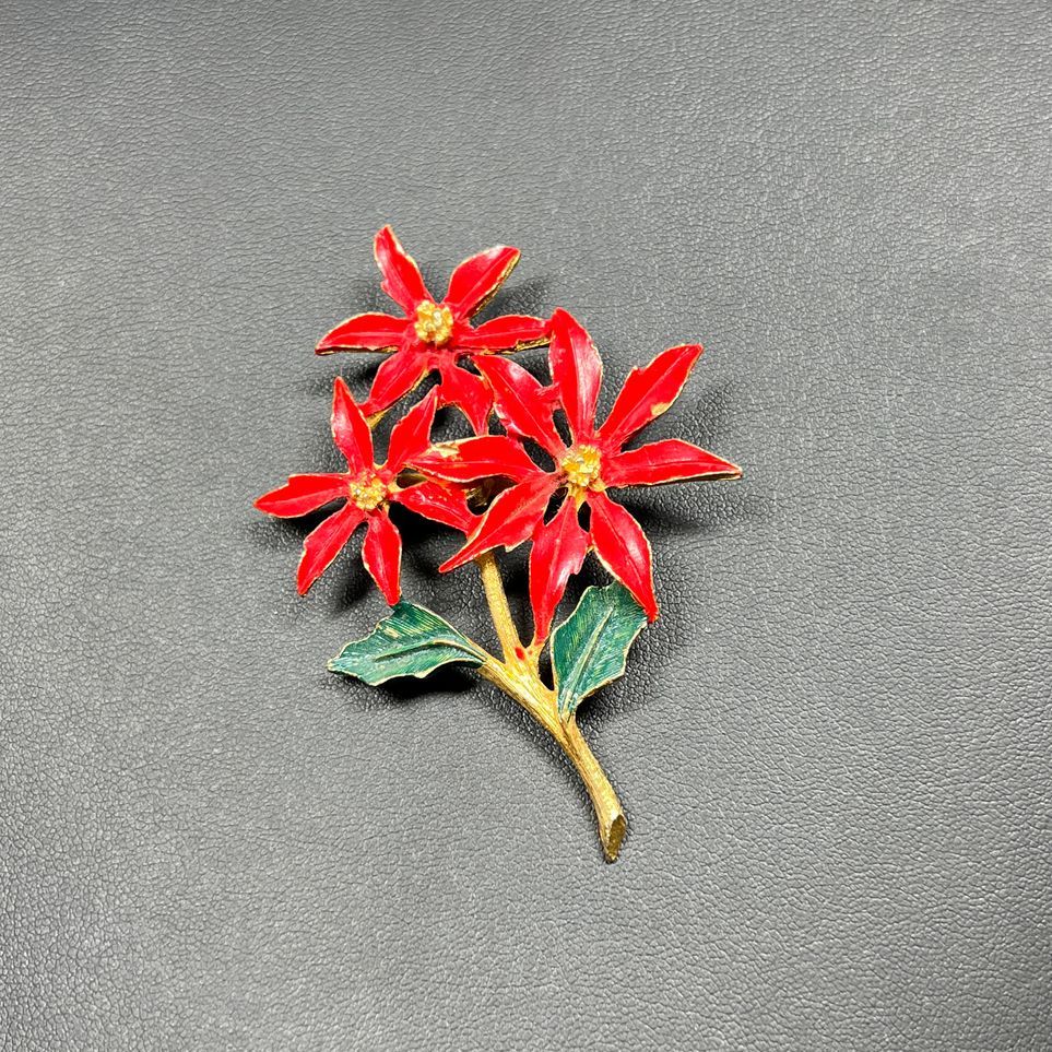 Vintage Red Poinsettia Gold Tone Brooch