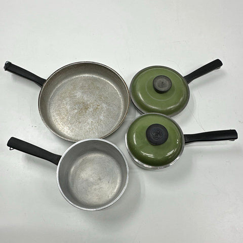 Vintage Club Cast Aluminum Cookware Set Avocado Green 6 Piece 4 Pans 2 Lids