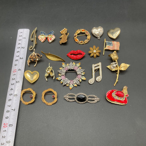 Vintage Rhinestone and Enamel Brooches Pins Jewelry Lot of 20 Patriotic Floral