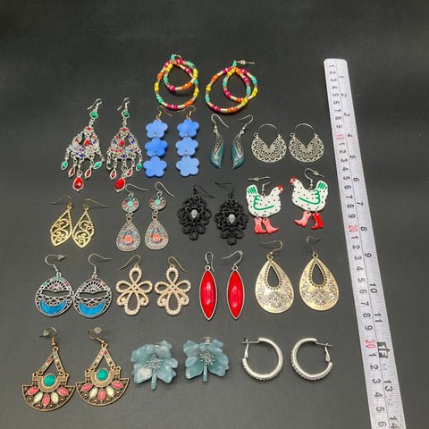 Fashion Costume Jewelry Lot 18 Pairs Novelty Chickens Beaded Hoops Statement