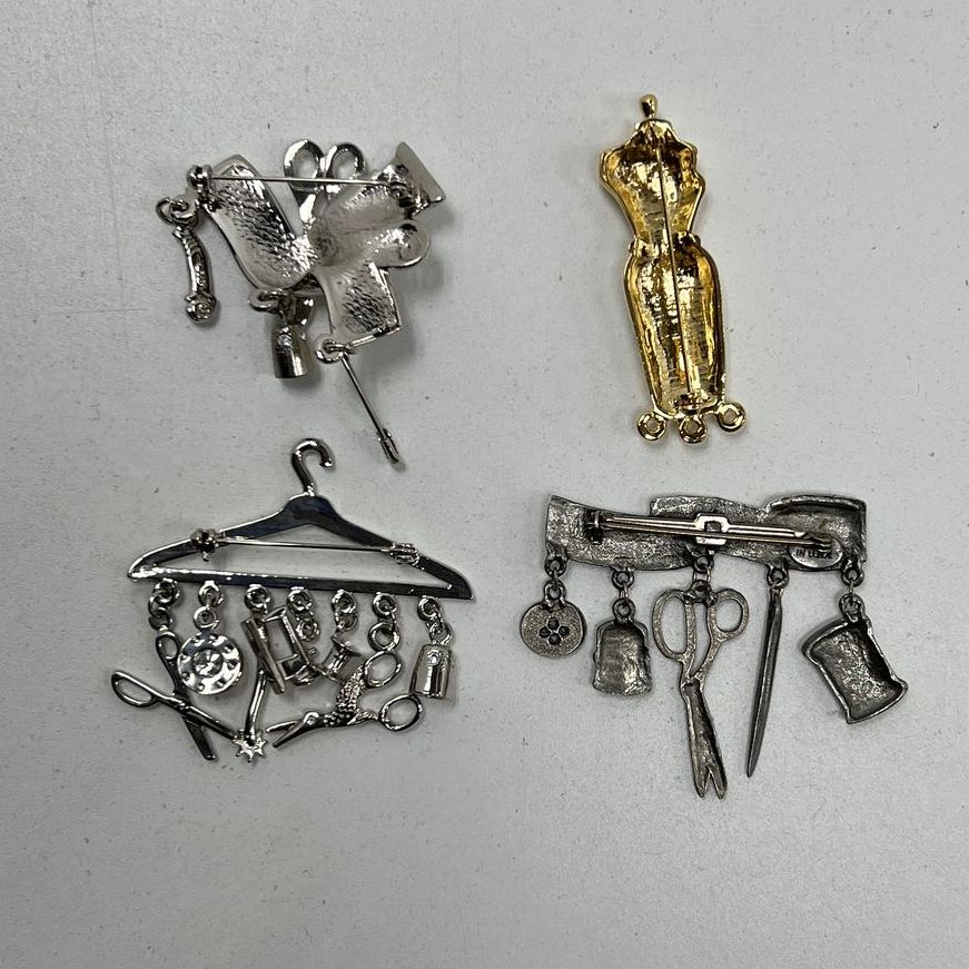 Lot Of Costume Seamstress Fashion Themed Silver And Gold Tone Brooches