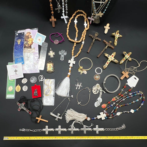 Vintage to Modern Religious Jewelry Lot Rosaries Crosses Medals 40+ Pieces