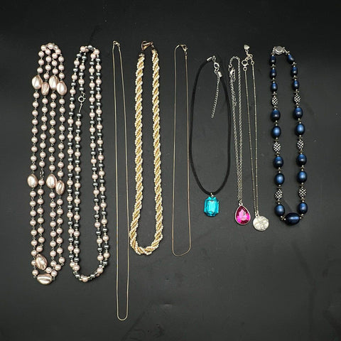 Vintage to Modern Mixed Costume Jewelry Lot 1 Lb Necklaces Pendants Faux Pearl