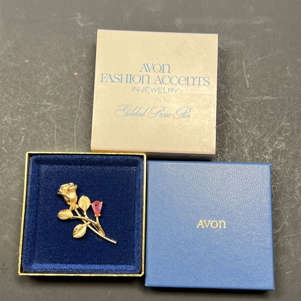 Avon Fashion Accents in Jewelry Gilded Rose Pin NIB