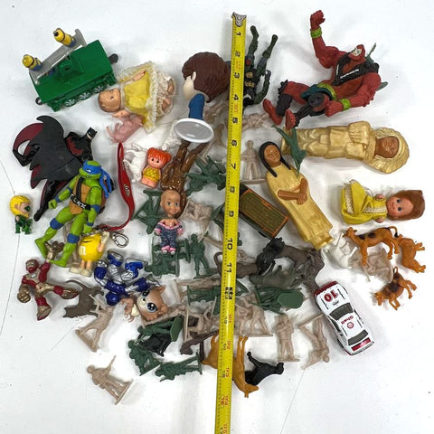 Large Lot Vintage & Modern Toys Action Figures TMNT Army Men Dolls Mixed