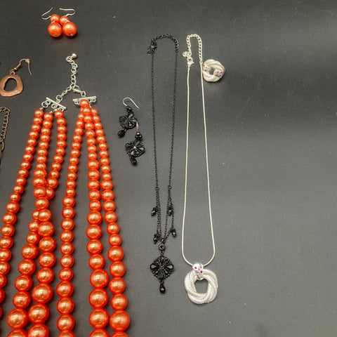 Belle Mode & Modern Costume Jewelry Lot 7 Matching Necklace Earring Sets