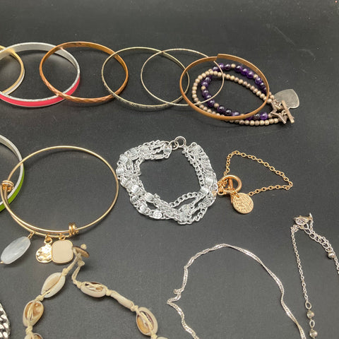 Eclectic Costume Jewelry Bracelet Lot 30pc Bangles Beaded Chain Shell Boho Style