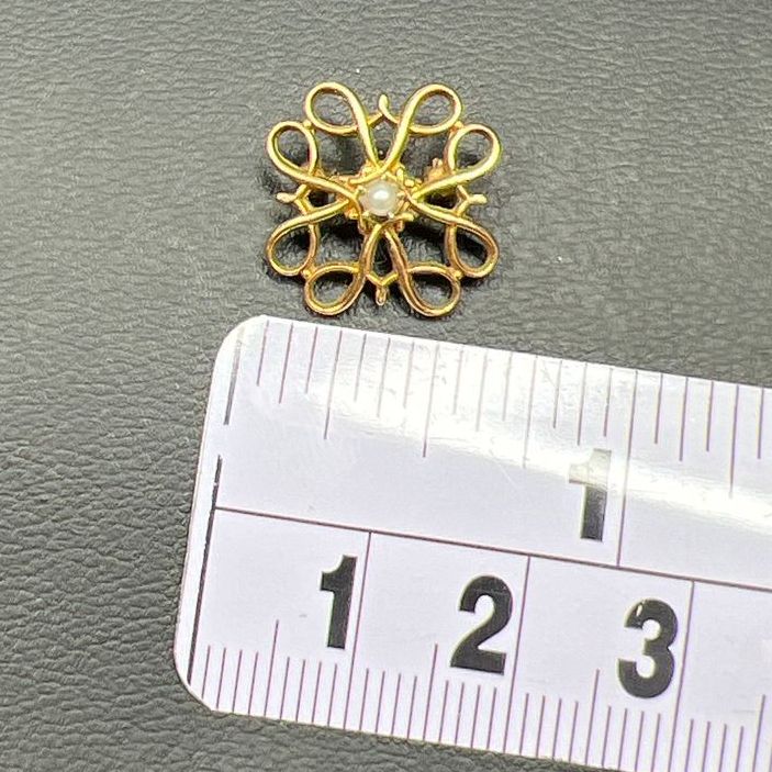 10K Yellow Gold Filigree Pearl Pin 1.55g