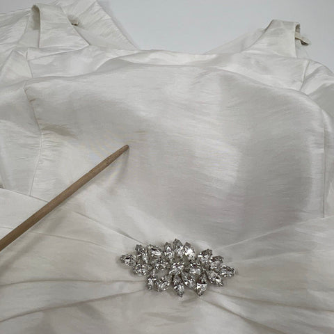 Jade by Jasmine Women's Ivory Rhinestone Formal Evening Gown Dress NWT Sz 16
