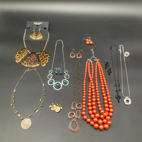 Belle Mode & Modern Costume Jewelry Lot 7 Matching Necklace Earring Sets
