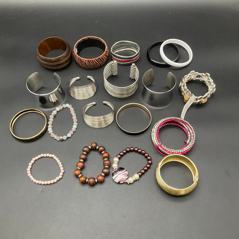 Liz Claiborne Mixed Vintage to Modern Bracelet Jewelry Lot of 20 Cuffs Bangles