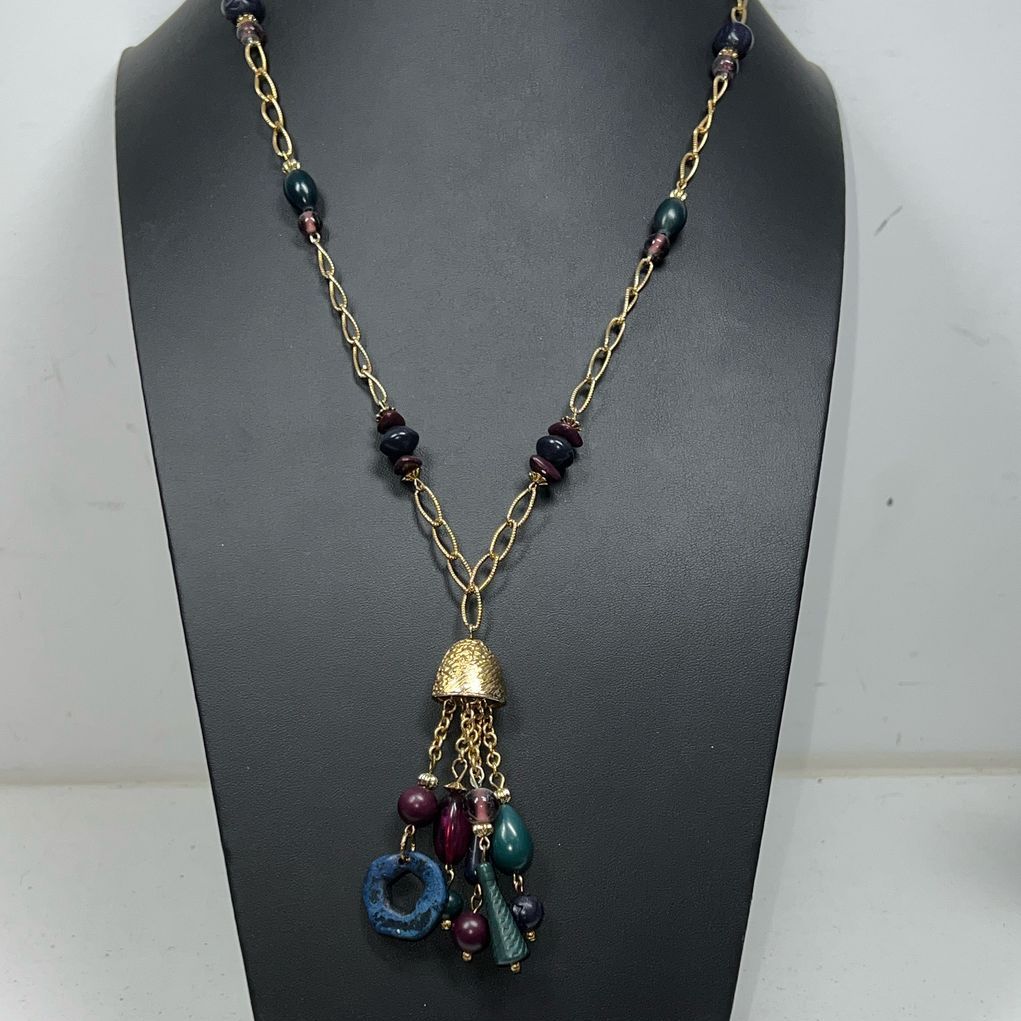 Casual Corner Beaded gold tone Y Drop Tassel Necklace