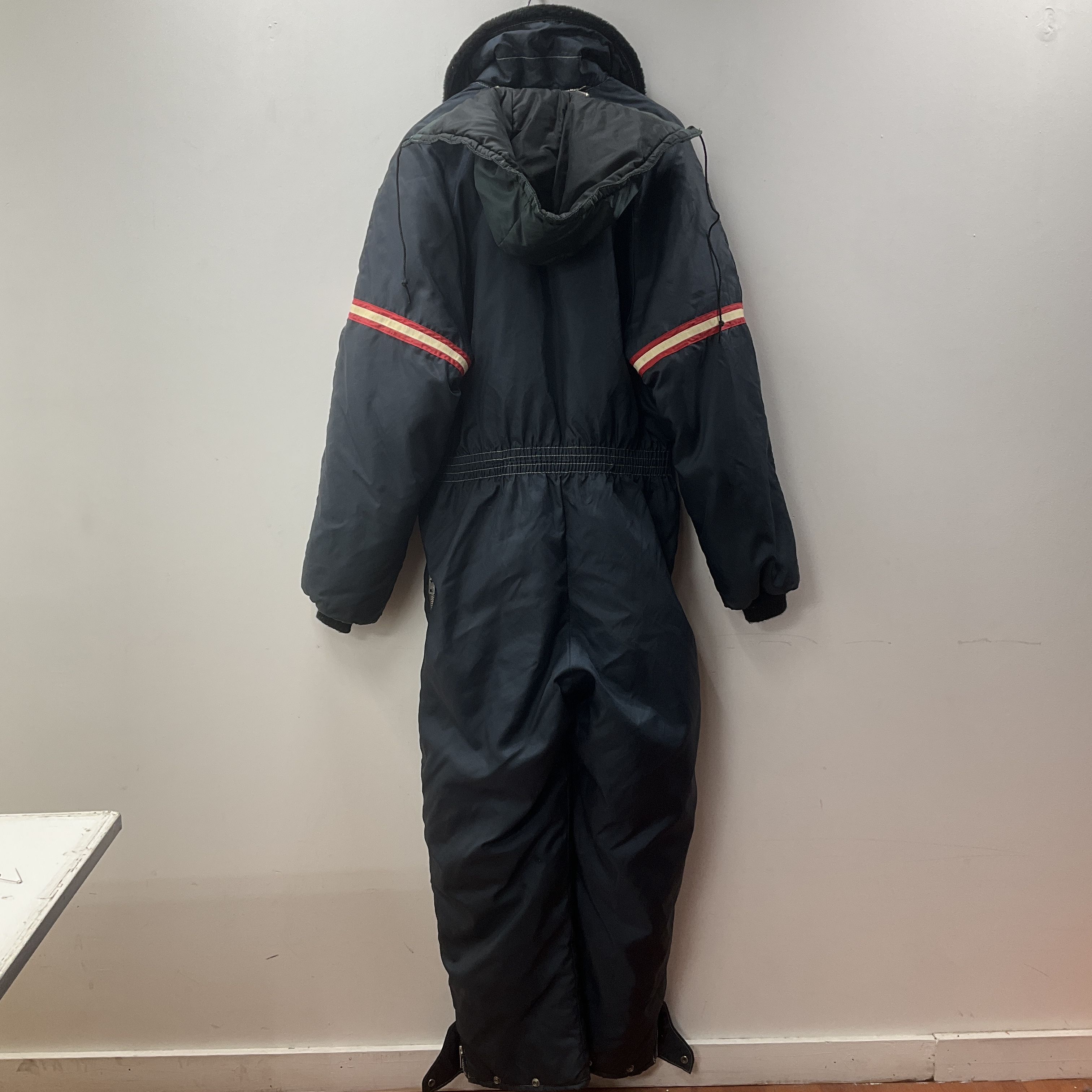 Vintage Stern's Men's Snowmobile Suit Coveralls Belted Removable Hood Size XL