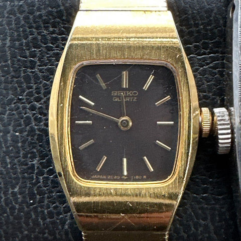 Lot of 2 Vintage Seiko Women's Watches Gold Tone Quartz & Silver Tone 11-3399