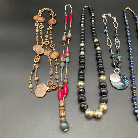 Vintage & Fashion Necklace Jewelry Lot of 8 Beaded Chain Multi-Strand Pendant