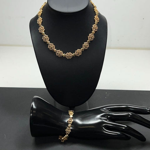 Vintage Avon Precious Pretenders Gold Tone Necklace and Bracelet