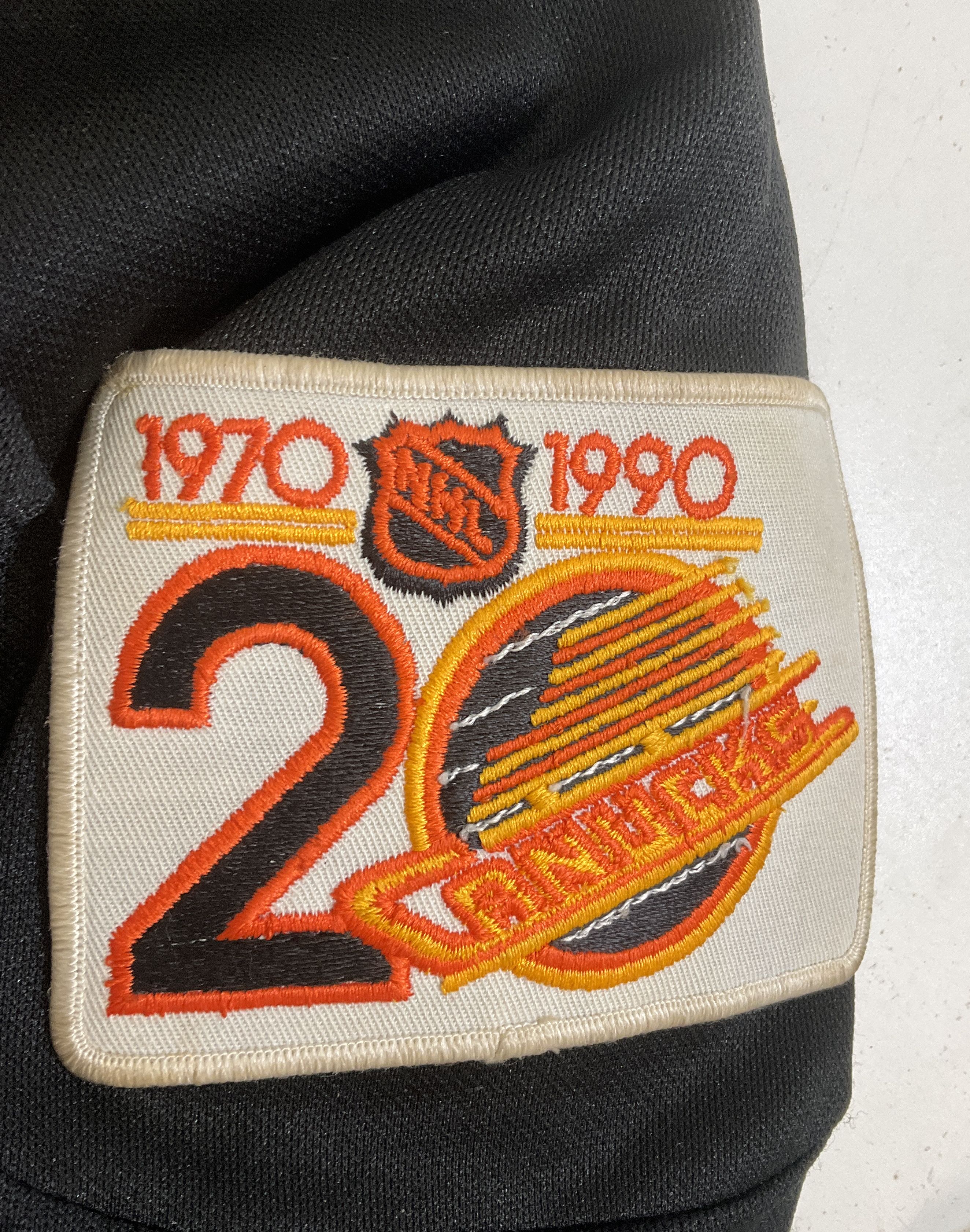 Vintage 1990 Vancouver Canucks 20th Anniversary Skate Logo CCM Jersey Sz M