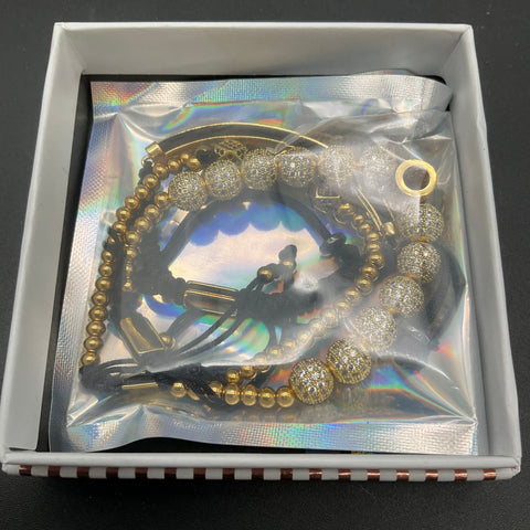 Magic Fish 12 Imperial Bracelets Lot New in Package Gold Tone Beaded Fashion