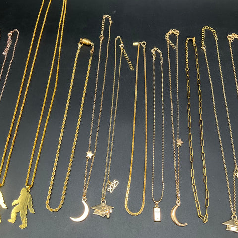 Mixed Fashion Jewelry Necklace Lot 19pc Gold Silver Tone Bigfoot Moon Star 2025