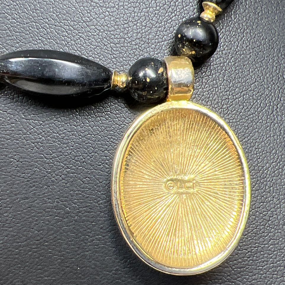 Liz Claiborne Black & Gold Tone Necklace