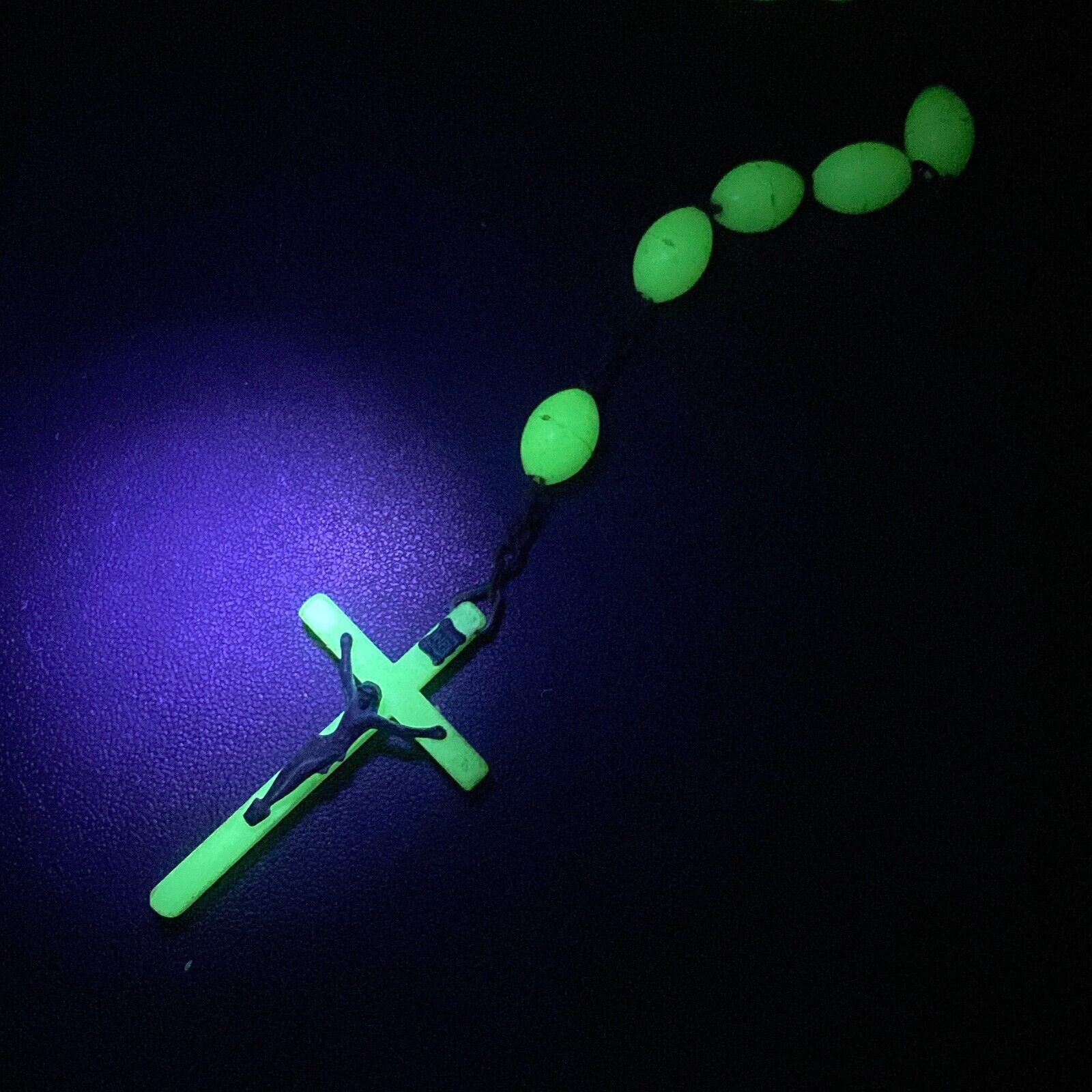 Catholic Saint Religious Glows In The Dark Family Wall Rosary