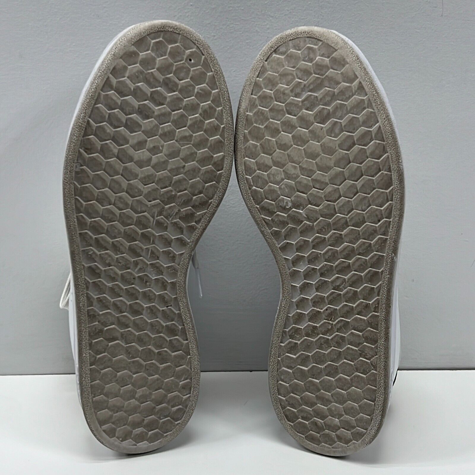 Adidas Women's Advantage F36223 White Low Top Lace-Up Sneaker Shoes Size 7.5