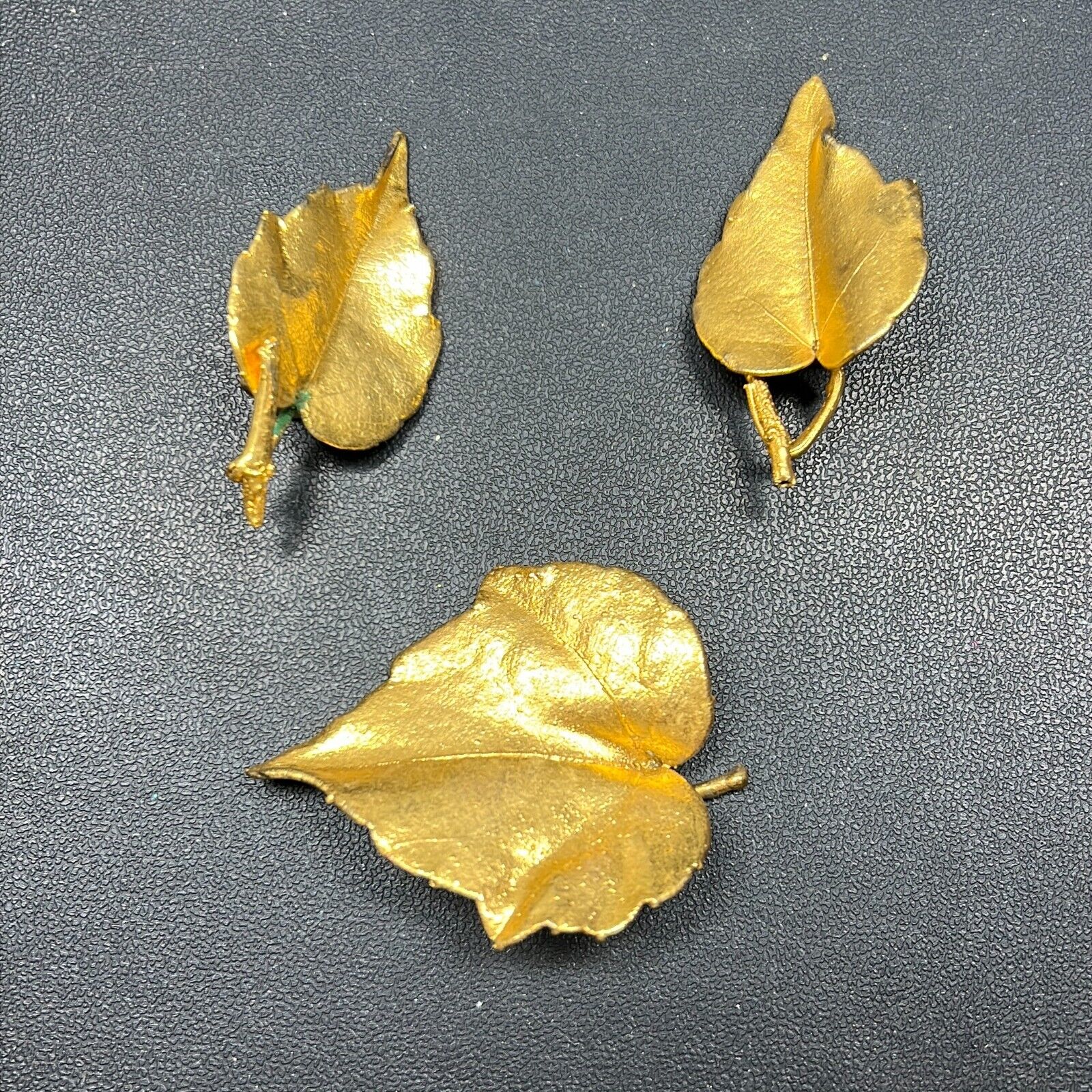 Costume Jewelry Gold Tone Leaf Pin Brooch Earrings Set