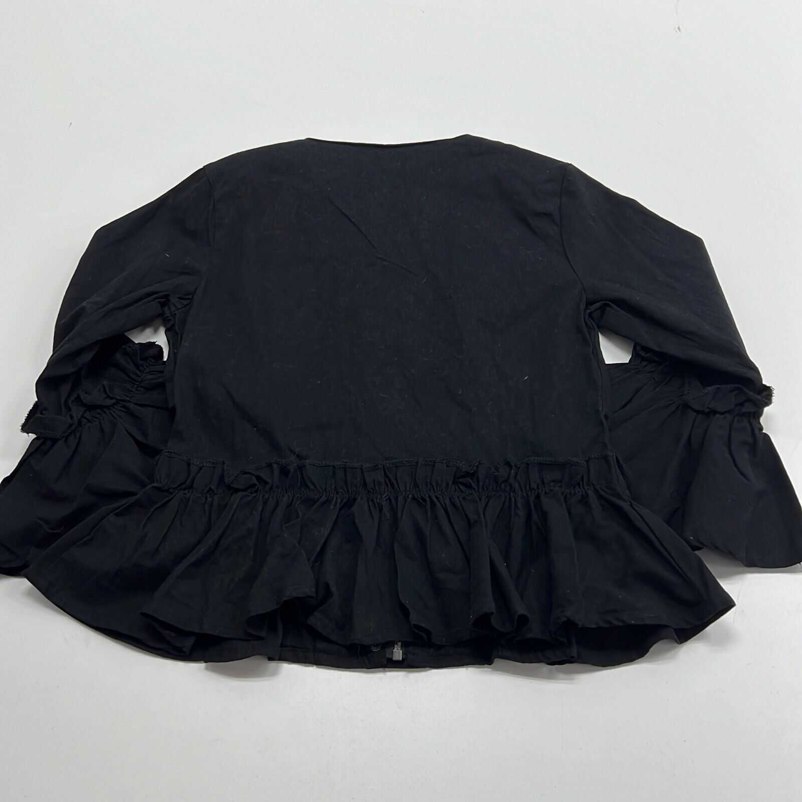 Kate & Mallory Women's Black Bell Sleeve Round Neck Snap Front Peplum Jacket S