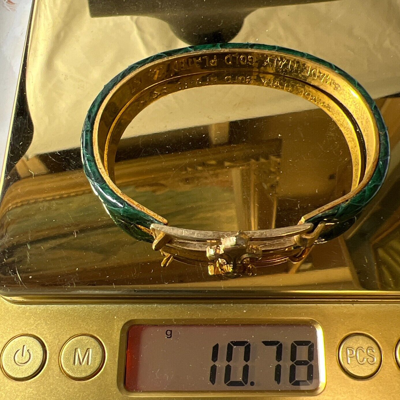 24K Gold Plated Fleur De Lis Shaped Green Leather Hinged Bangle Bracelet 10.78g