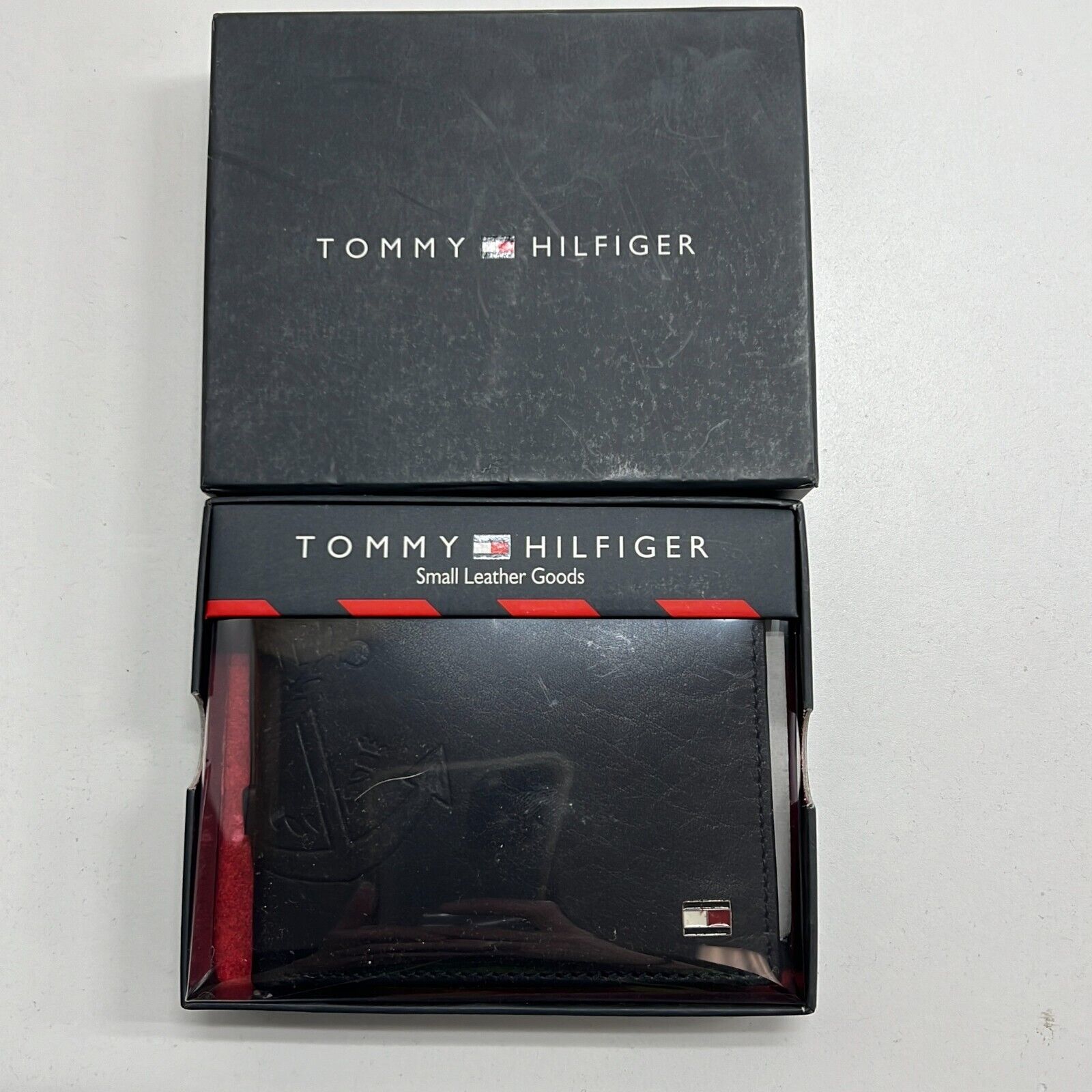 Tommy Hilfiger Men's Black Leather Passcase Bi-Fold Wallet w/ RFID Blocking