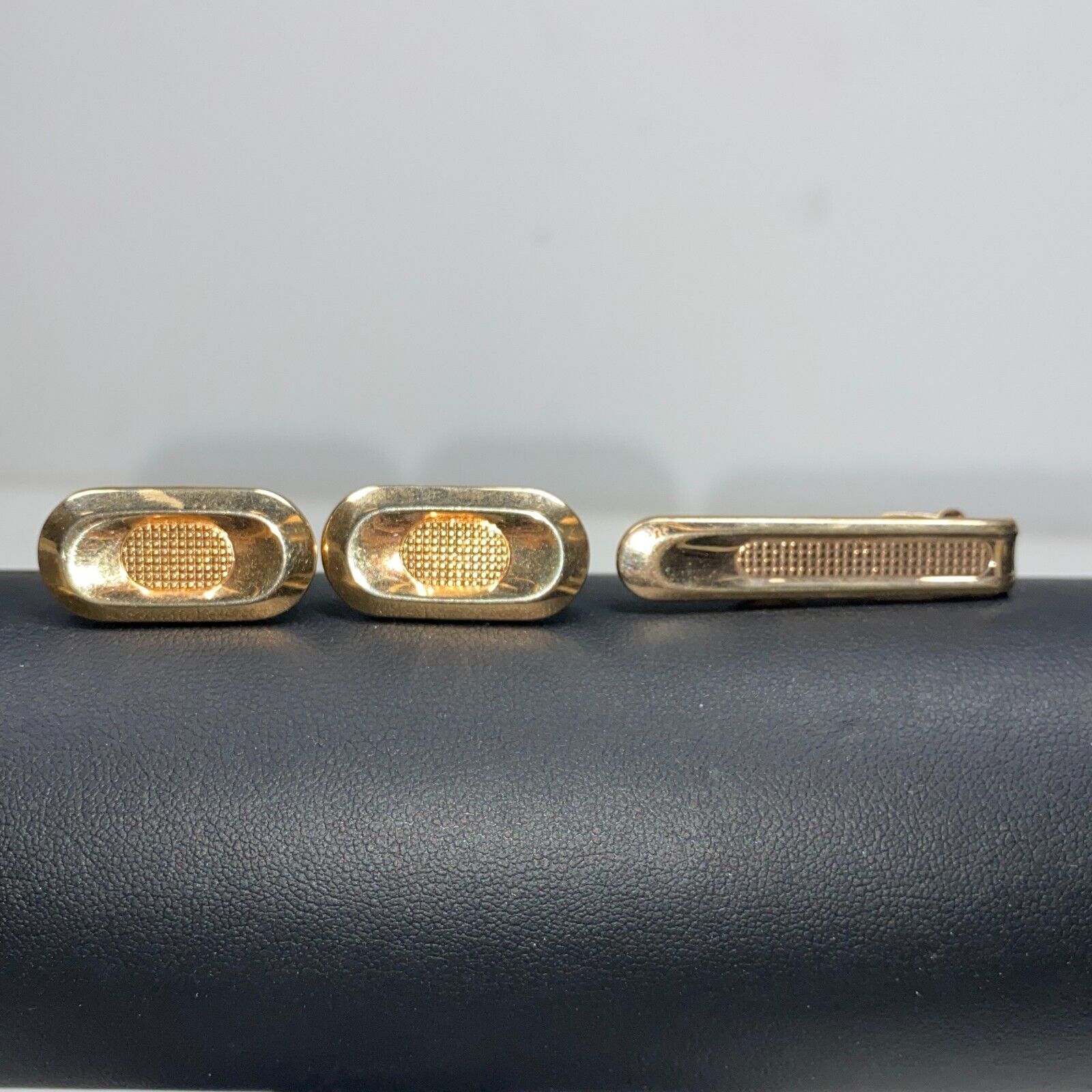 Set Of Hickok Men's Gold Tone Cufflinks And Tie Bar Made In USA