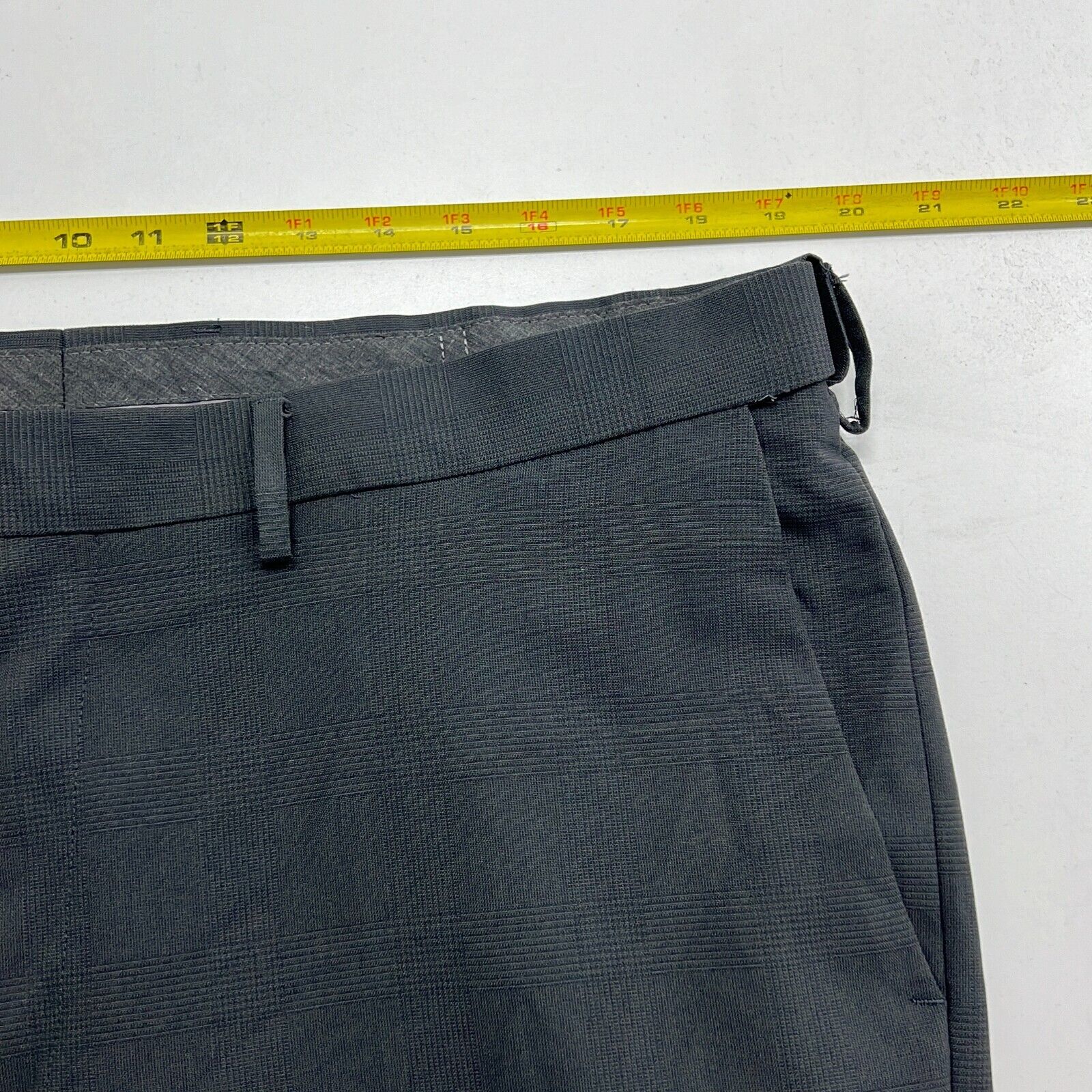 Haggar Men's Gray Classic Fit Pocket Straight Leg Dress Pant Size 38X29