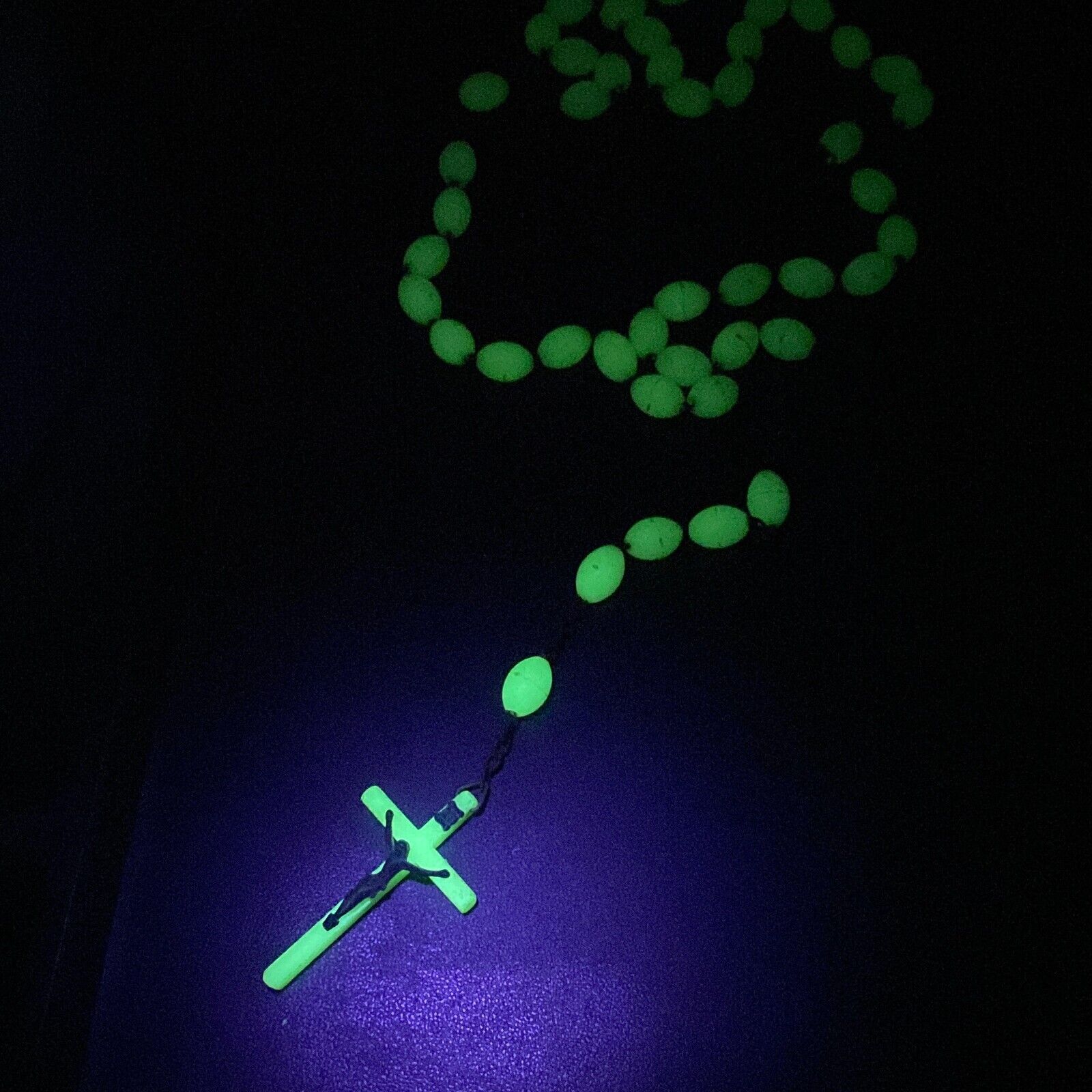 Catholic Saint Religious Glows In The Dark Family Wall Rosary