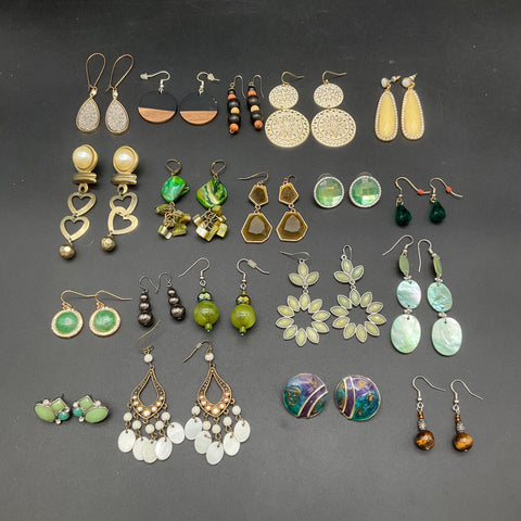 Vintage & Modern Fashion Costume Jewelry Lot 20 Pairs Dangle Boho Earrings