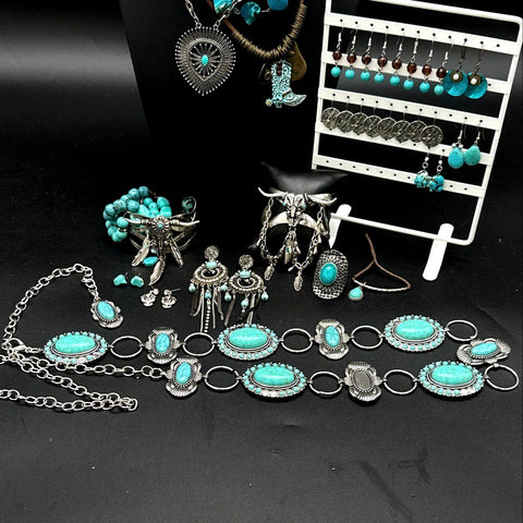Southwestern Style Costume Jewelry Lot Turquoise Tone Steer Head Concho 30+ Pcs